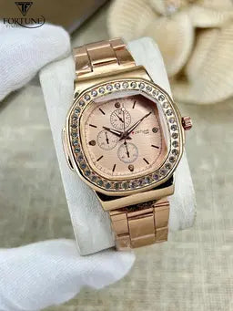 Stylish Women's Square Quartz Chain Watch