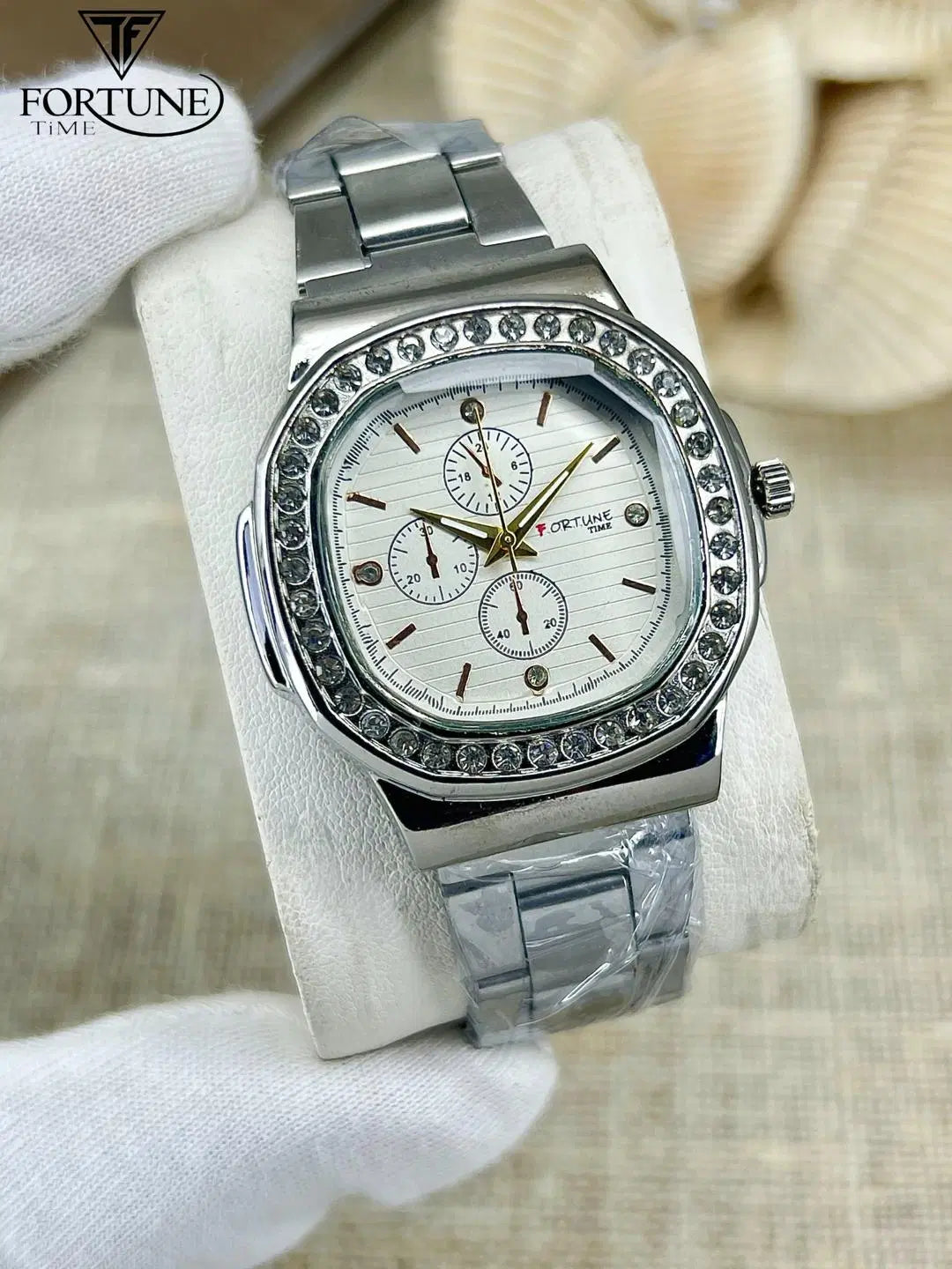 Stylish Women's Square Quartz Chain Watch